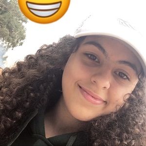 Meet your Posher, Albatoul